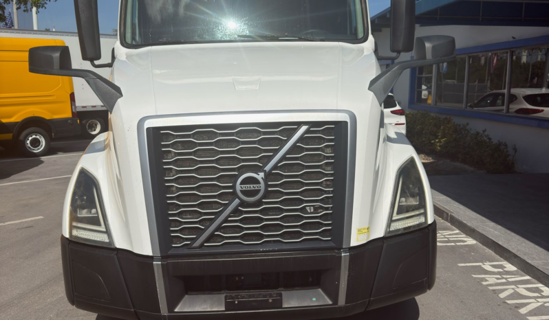 
								2019 Volvo VNL 760  #34 full									
