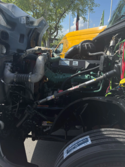 
										2019 Volvo VNL 760  #34 full									