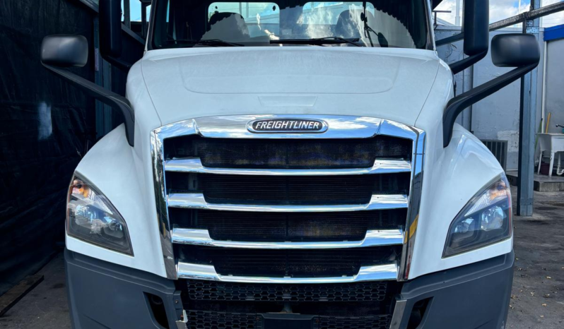 
								2018 Freightliner Day Cab #07 full									