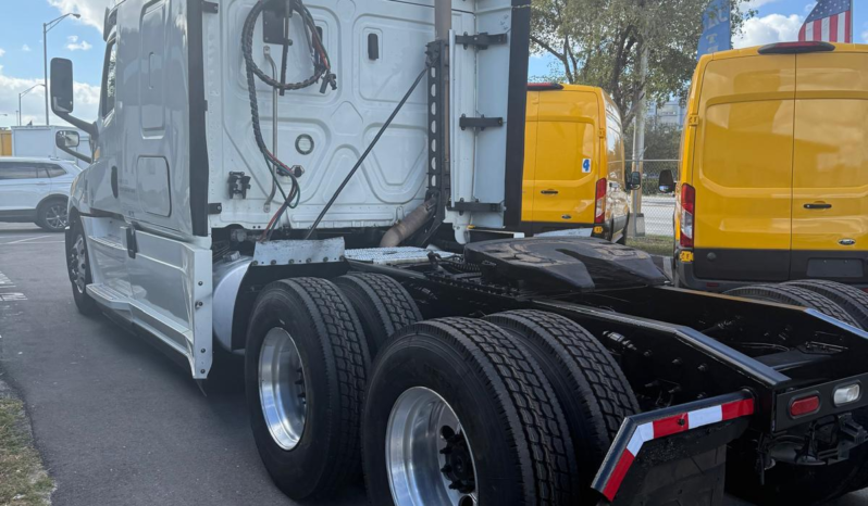 
								2020 Freightliner Cascadia 126″ #23 full									