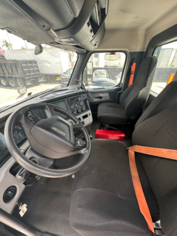 
										2018 Freightliner Day Cab #07 full									