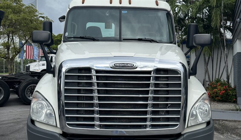 
								2017 Freightliner Day Cab #06 full									