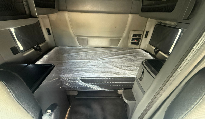 
								2022 INTERNATIONAL LT625 #94 full									