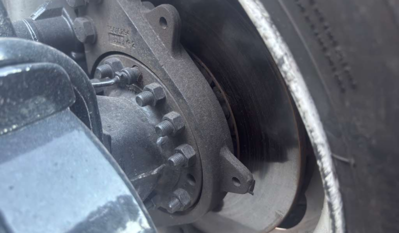 
								2020 Peterbilt 579 #90 full									