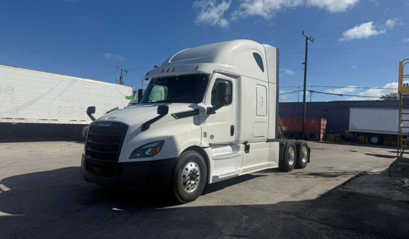 
								2020 Freightliner Cascadia 126″ #100 full									
