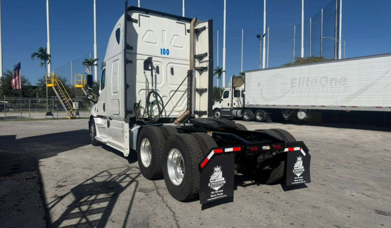 
								2020 Freightliner Cascadia 126″ #100 full									