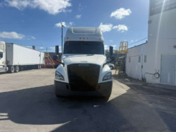 
										2020 Freightliner Cascadia 126″ #100 full									