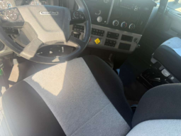 
										2020 Freightliner Cascadia 126″ #100 full									