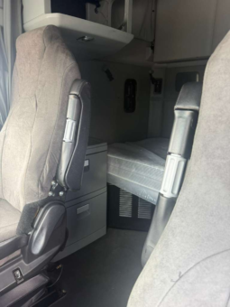 
										2020 Kenworth T680  #A12 full									