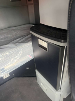 
										2020 Kenworth T680  #A12 full									