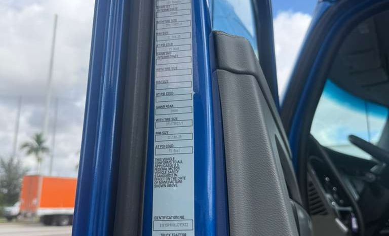 
								2020 Kenworth T680  #A12 full									