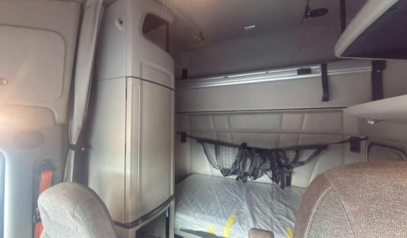 
								2022 Peterbilt 579  #A18 full									