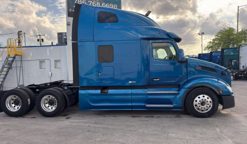 
								2022 Peterbilt 579  #A18 full									