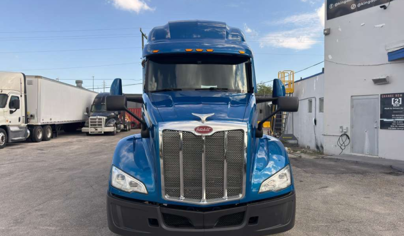 
								2022 Peterbilt 579  #A18 full									