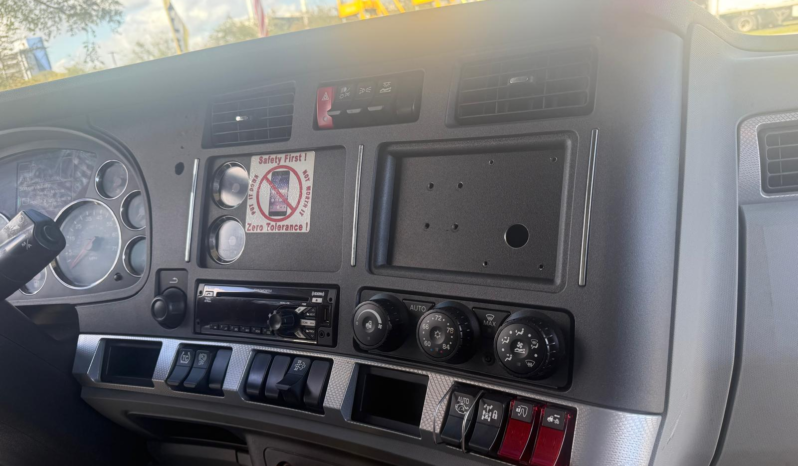 
								2021 Kenworth T680  #A9 full									