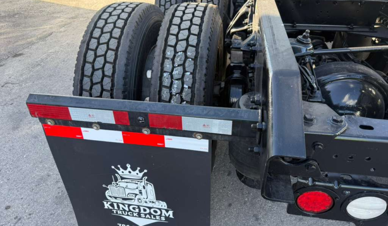 
								2022 Kenworth T680 #A11 full									