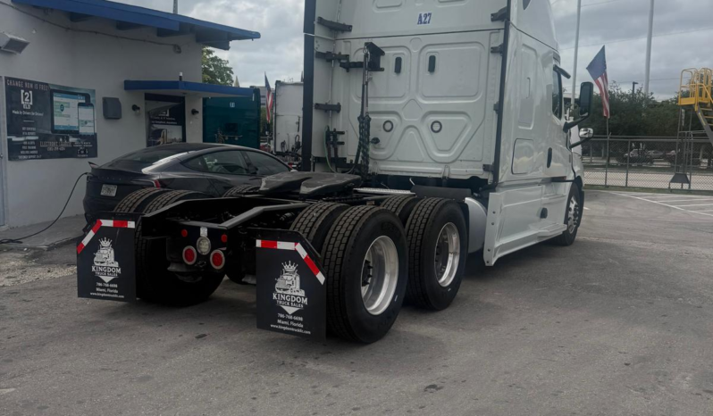 
								2020 Freightliner Cascadia 126″  #A27 full									
