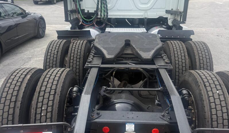 
								2020 Freightliner Cascadia 126″  #A27 full									