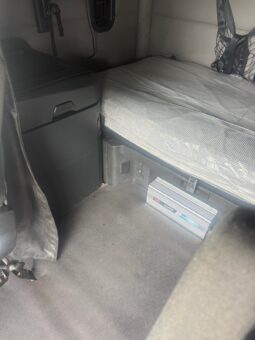 
										2020 Freightliner Cascadia 126″  #A27 full									