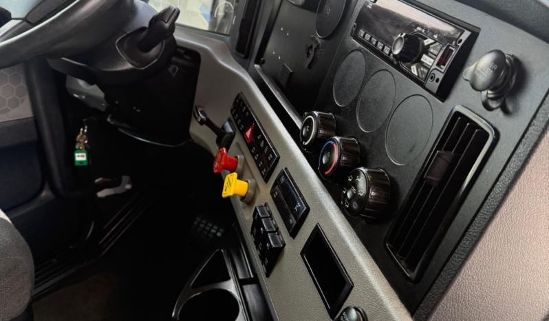 
								2020 Freightliner Cascadia 126″  #A28 full									