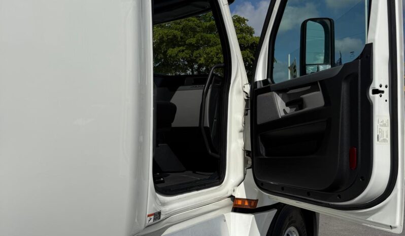 
								2020 Freightliner Cascadia 126″  #A28 full									