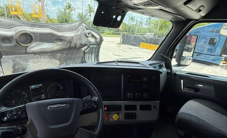 
								2020 Freightliner Cascadia 126′  #A44 full									