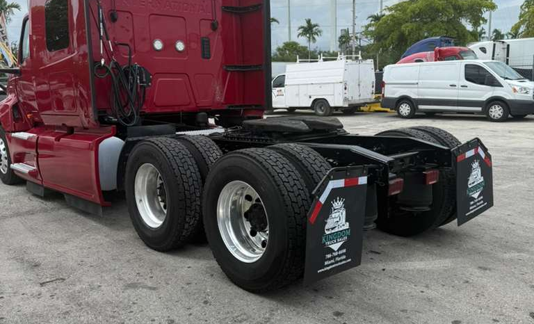 
								2021 International LT625  #A49 full									