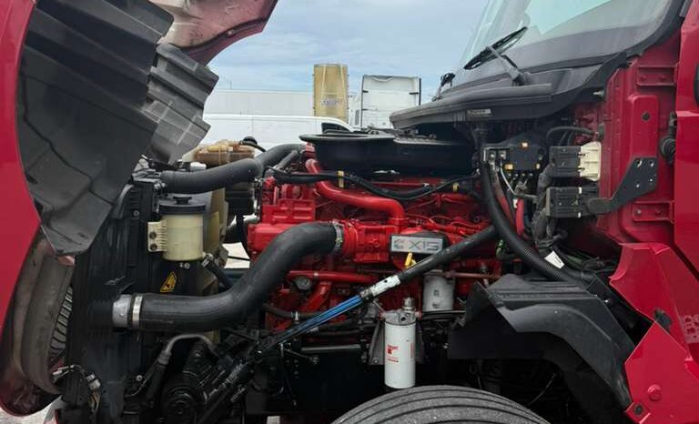 
								2021 International LT625  #A49 full									