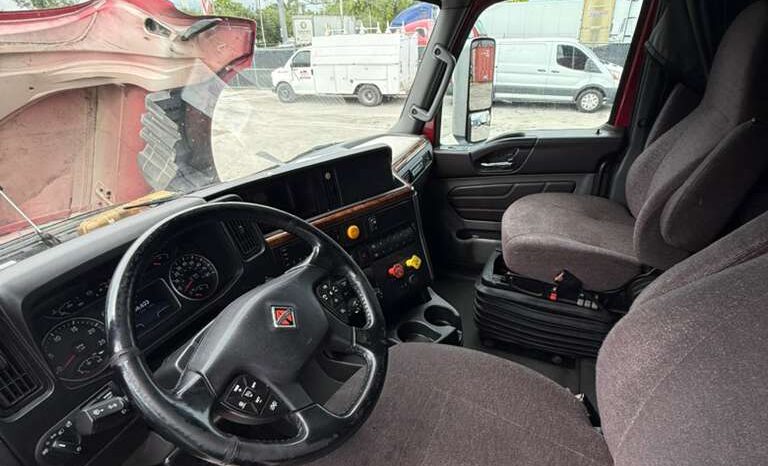 
								2021 International LT625  #A49 full									