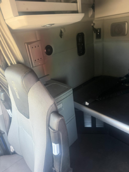 
										2022 Kenworth T680  #A51 full									
