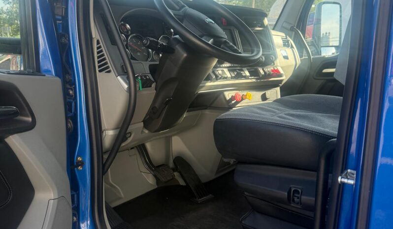 
								2022 Kenworth T680  #A51 full									