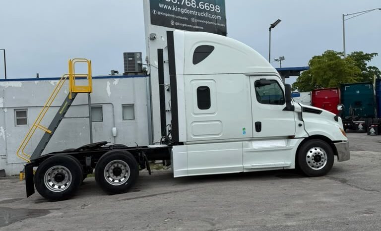 
								2019 Freightliner Cascadia  #A57 full									
