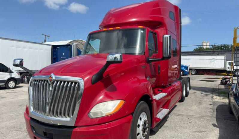 
								2020 International LT625  #A55 full									