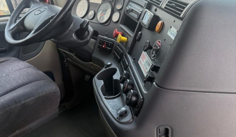 
								2016 Freightliner Cascadia  #A52 full									