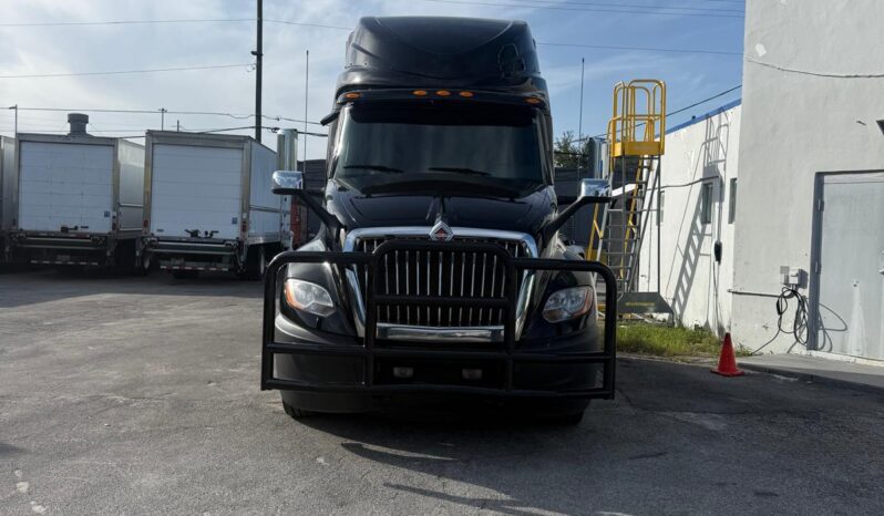 
								2019 International LT625  #A56 full									