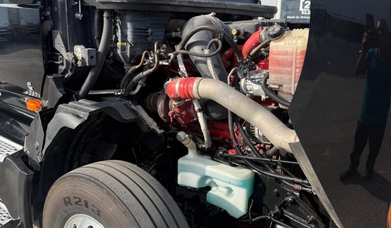 
								2019 International LT625  #A56 full									