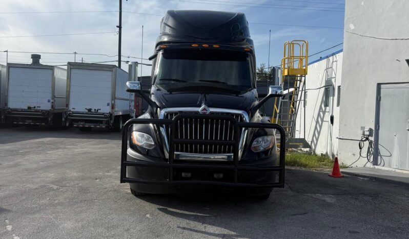 
								2019 International LT625  #A56 full									