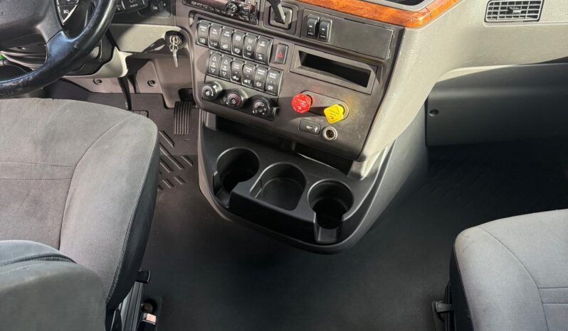
								2019 International LT625  #A56 full									