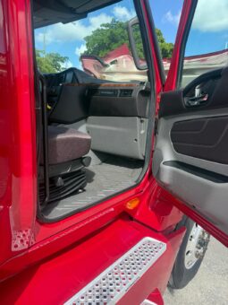 
										2022 International LT625  #A70 full									