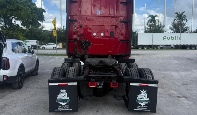 
								2022 International LT625  #A70 full									