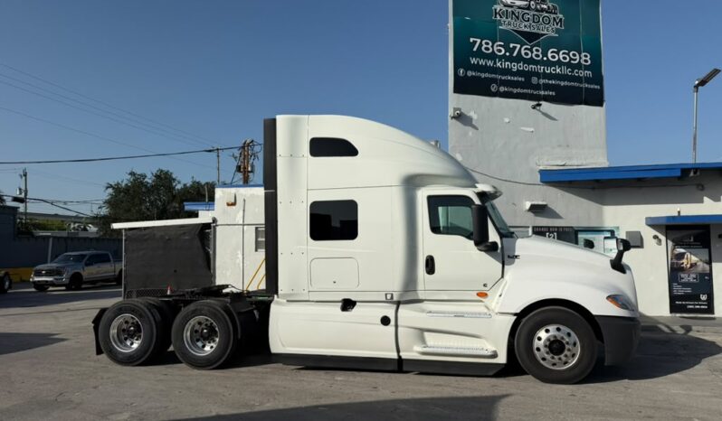 
								2022 International LT625  #A74 full									