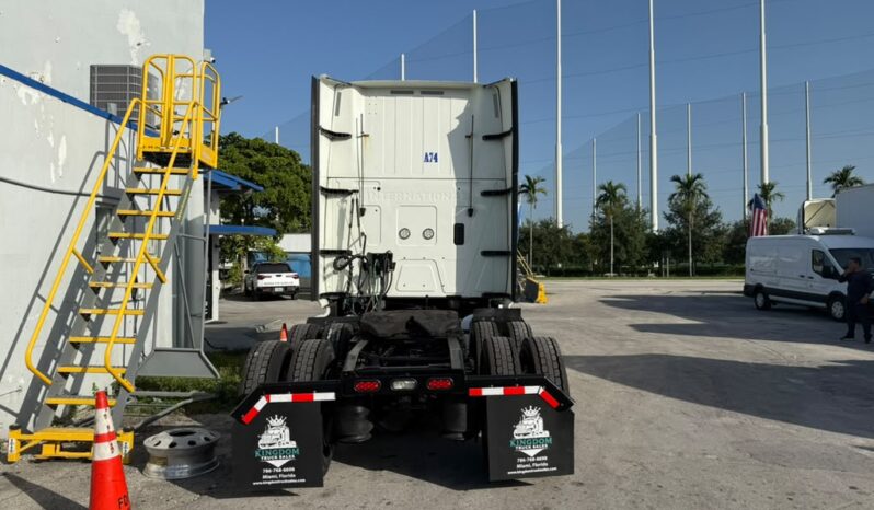 
								2022 International LT625  #A74 full									