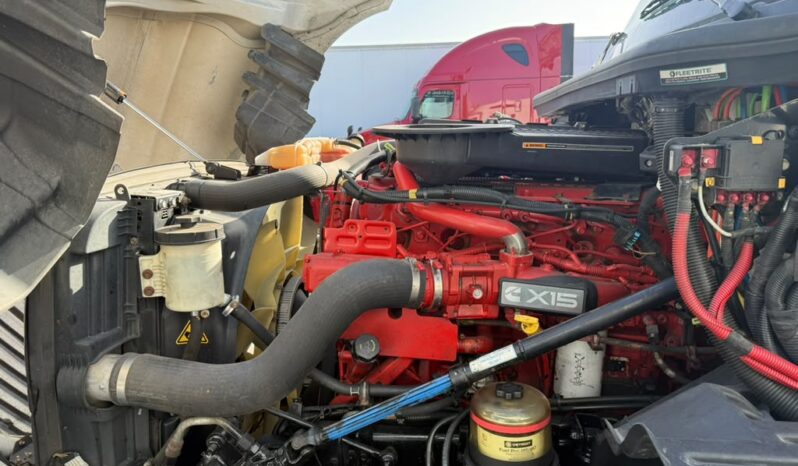 
								2022 International LT625  #A74 full									