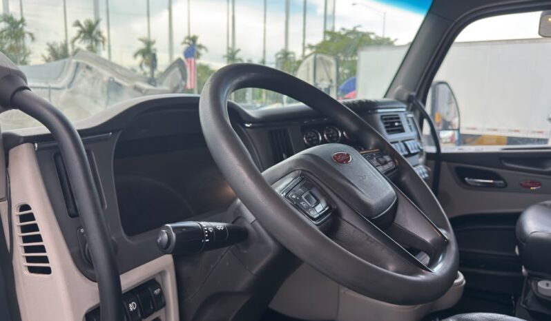 
								2022 Peterbilt 579  #A73 full									