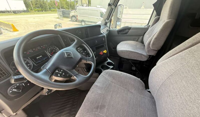 
								2022 International LT625  #A75 full									