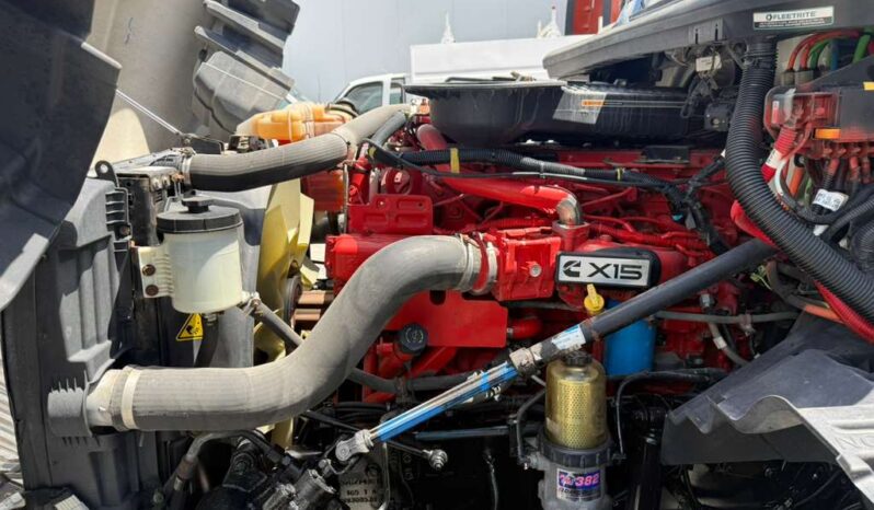 
								2022 International LT625  #A75 full									